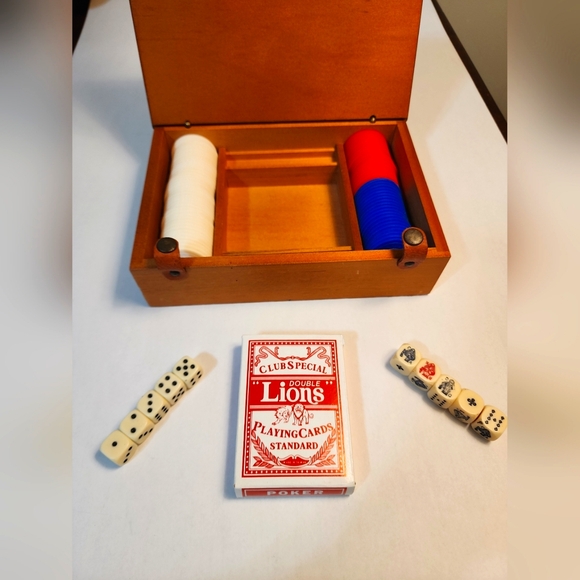 Vintage Double Lions Poker Set. - Picture 2 of 14